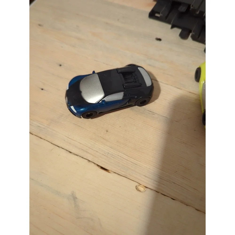 Micro SCALEXTRIC Hyper Cars BUGATTI VERYON 1:64 2015 slot cars race set no box